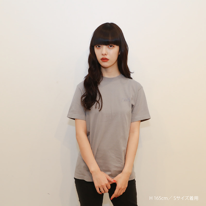 T-shirt / Gray