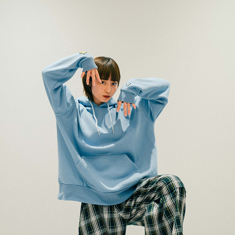 "怪獣とゴースト" HOODIE / LIGHT BLUE