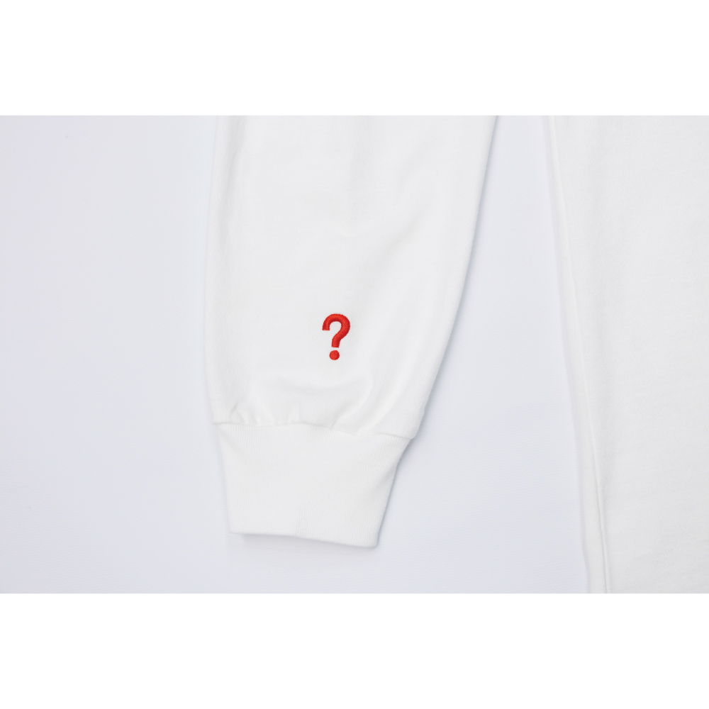 WHAT IS? TEE / WHITE