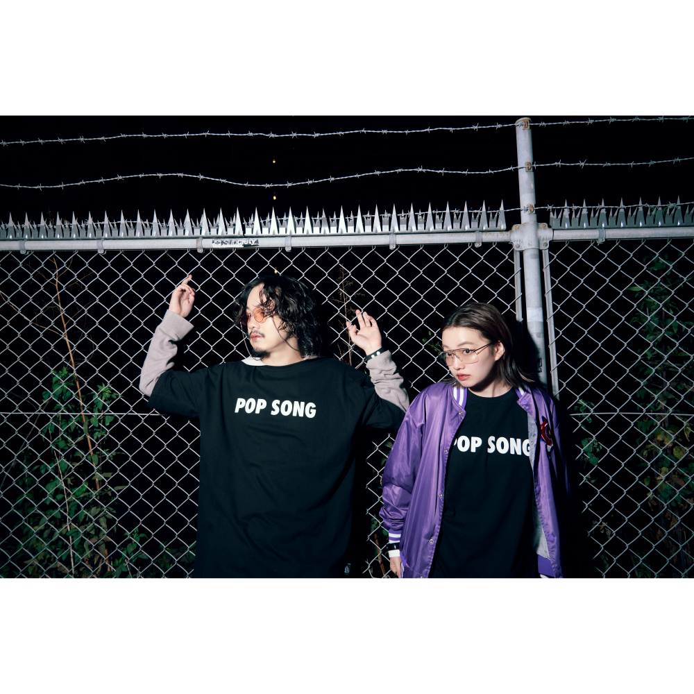 （SHE LIKES） POP SONG TEE / BLACK