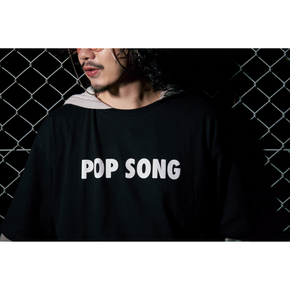 （SHE LIKES） POP SONG TEE / BLACK