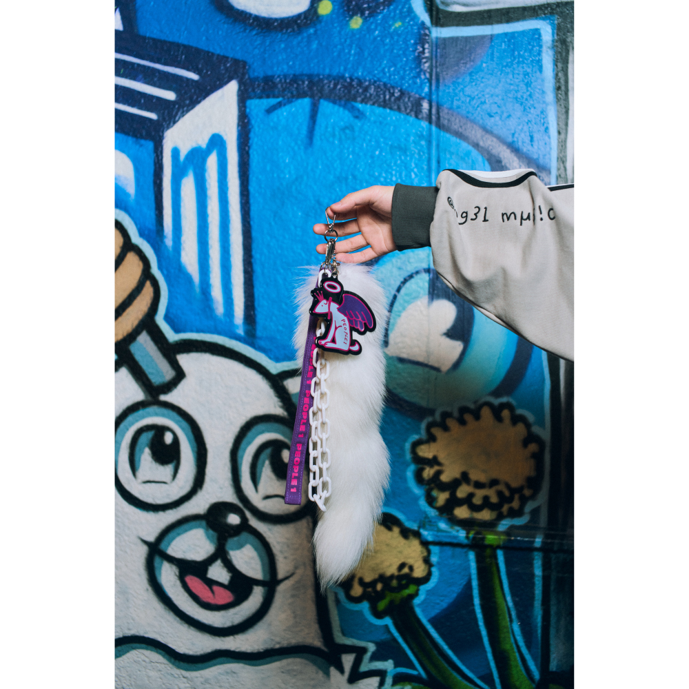 PEOPLE 1 FAKE FUR TAIL KEYCHAIN