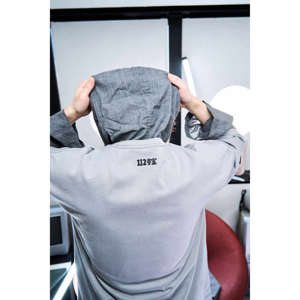 DOT GRAPHIC TEE / ASH GRAY